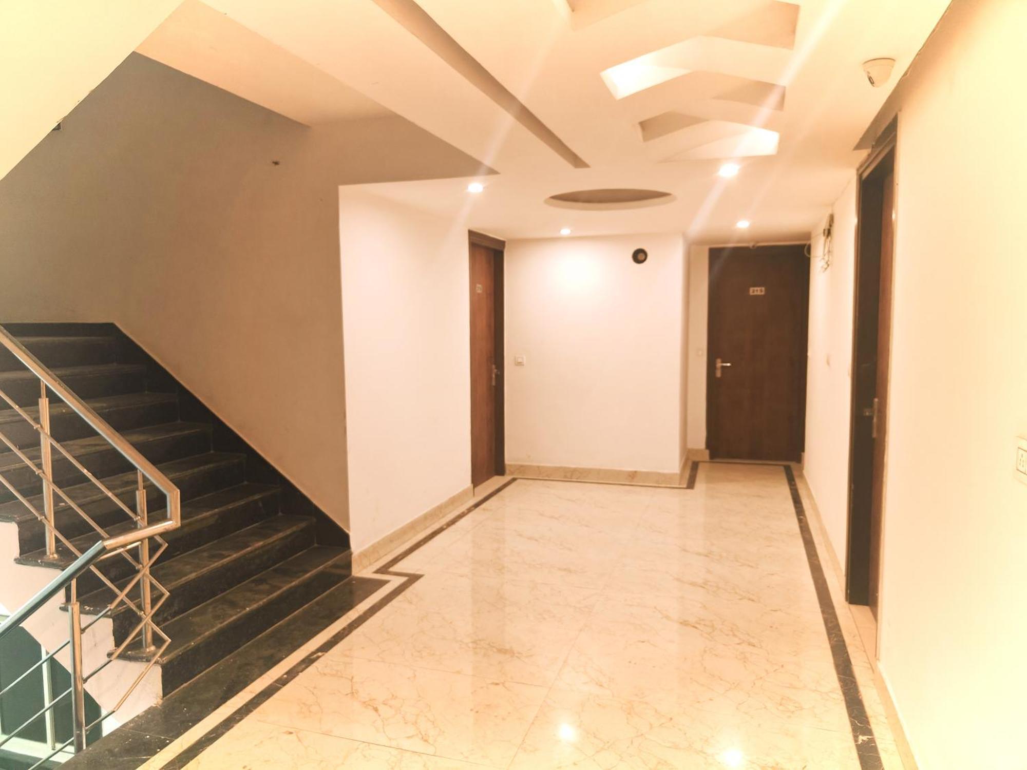 Tej International Plaza A Family Near Igi Delhi Airport 4* New Delhi
